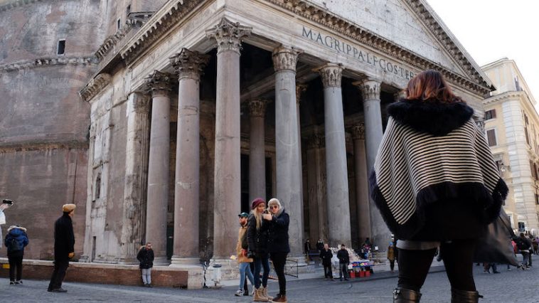 De open koepel van het Pantheon in Rome kon je tot nu toe gratis bewonderen. Maar daar komt waarschijnlijk verandering in.