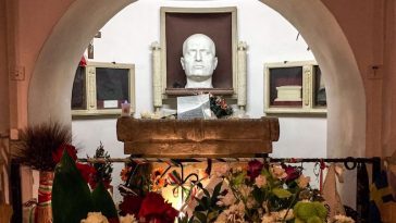 Graf van Mussolini in Predappio