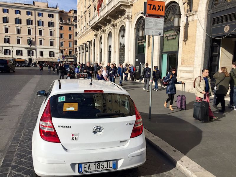 Taxi's in Rome rijden weer