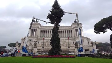 Geen Spelacchio maar een Spezzacchio op Piazza Venezia