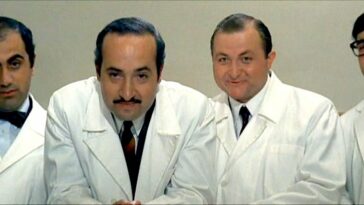 Stef Smulders maakt zich op voor een bezoek aan de Italiaanse huisarts