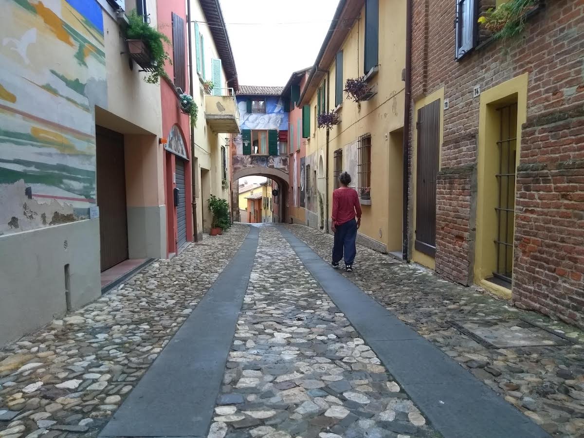 Via de Amicis in Dozza