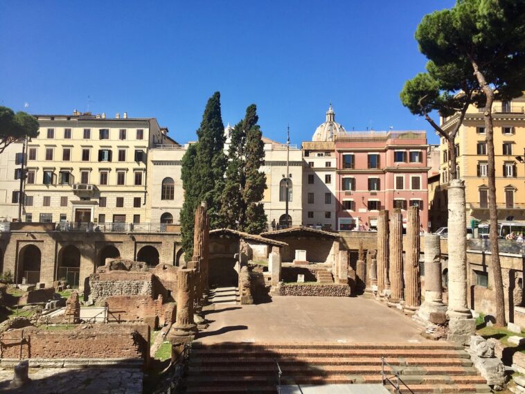 Largo di Torre Argentina