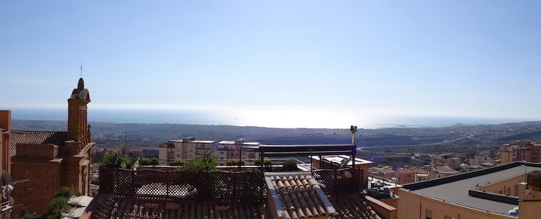 uitzicht vanaf Agrigento op zee