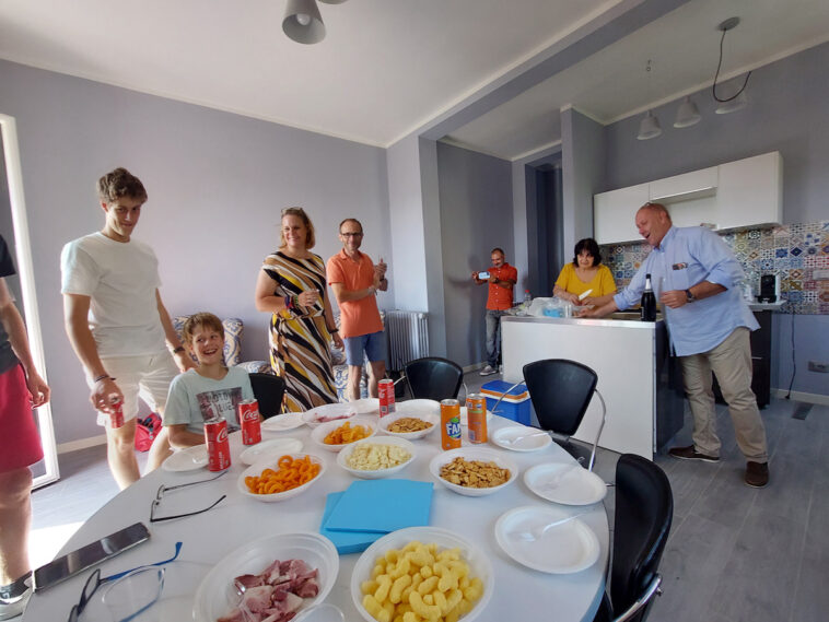 feest want het vakantiehuis is eindelijk gekocht