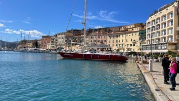 Portoferraio op Elba, dat dit seizoen heel wat verrassingen voor toeristen in petto heeft