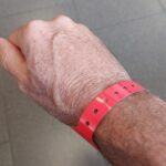 armband code rood