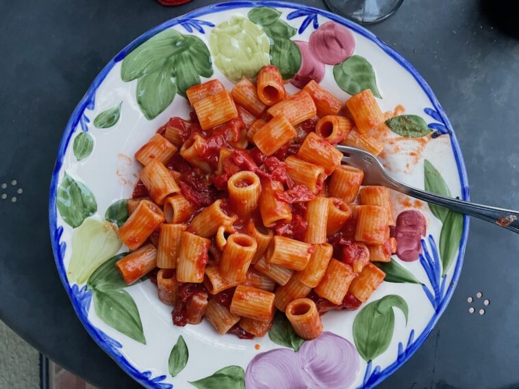 Mijn recept voor een heerlijke 'supersugo', lekker met rigatoni