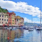 De haven van Portofino, een van die mooie plekken waar je langs kunt varen