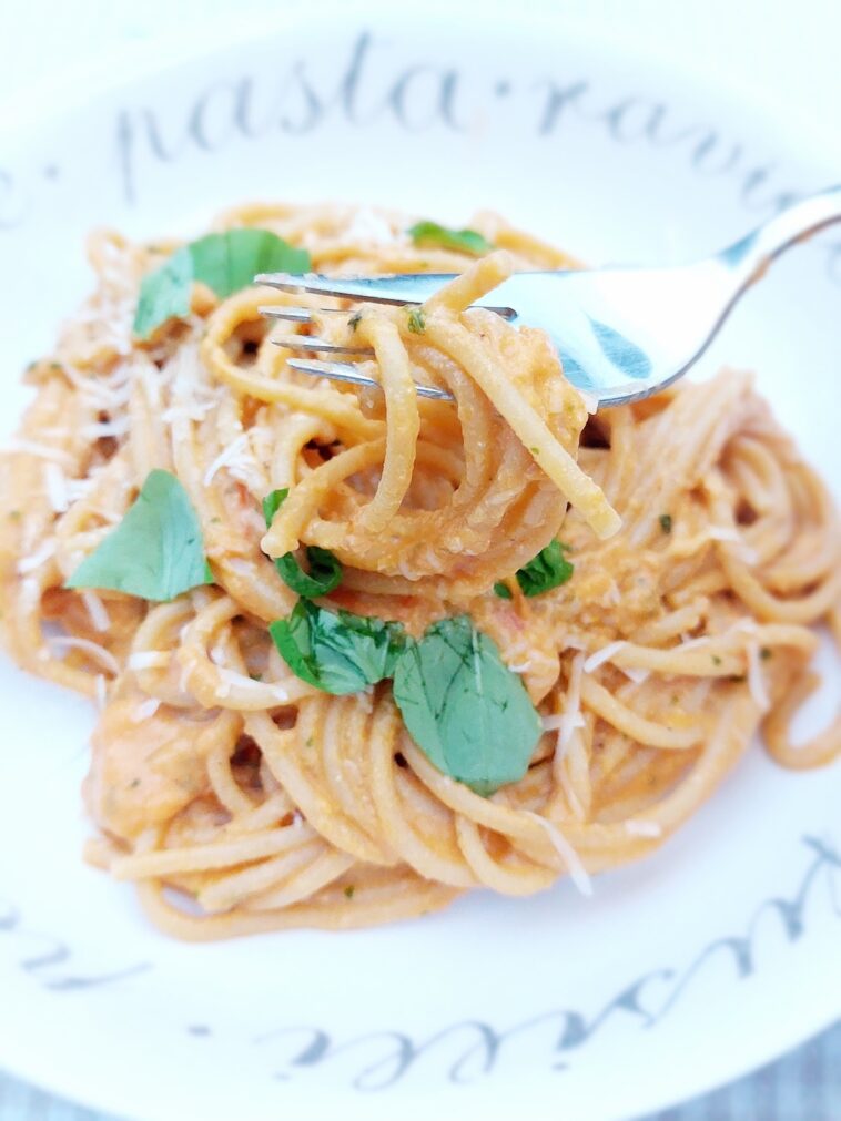 Spaghetti met ricotta-tomatensaus