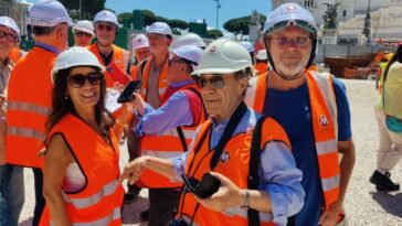 De persgroep bij het eindpunt van Metro C in Rome