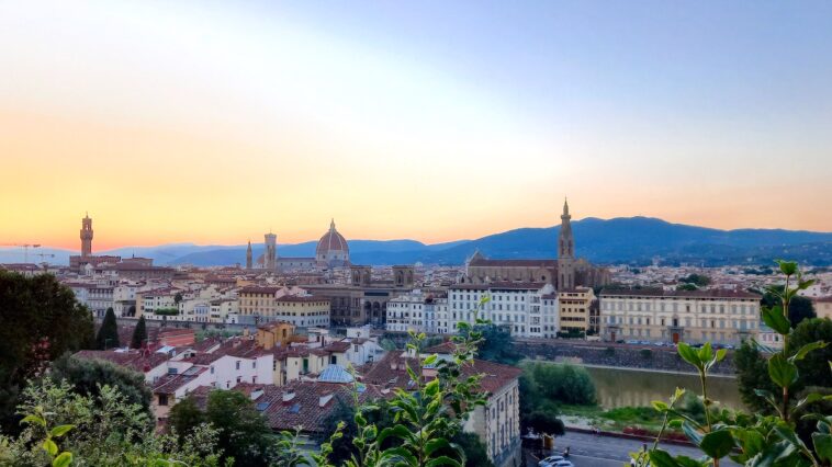 zicht op Florence vanaf Boboli aan de andere kant van de Arno