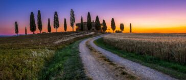 Val d'Orcia, een van die schitterende plekken die je tijdens een roadtrip door Midden-Italië aan kunt doen