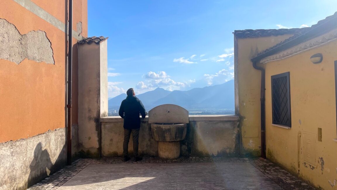 Uitzicht op de bergen vanuit Ferentino