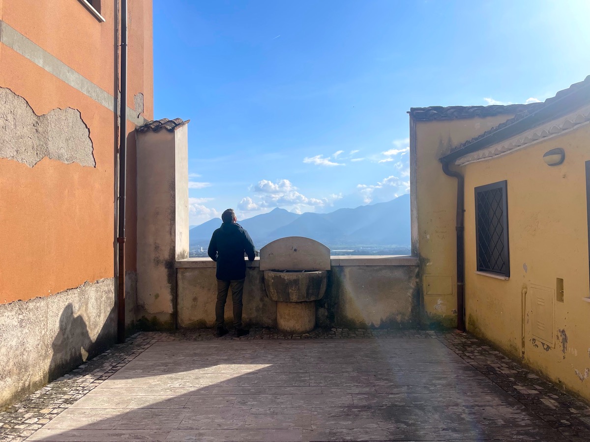 Uitzicht op de bergen vanuit Ferentino